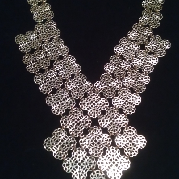 Necklace - Picture 3 of 6